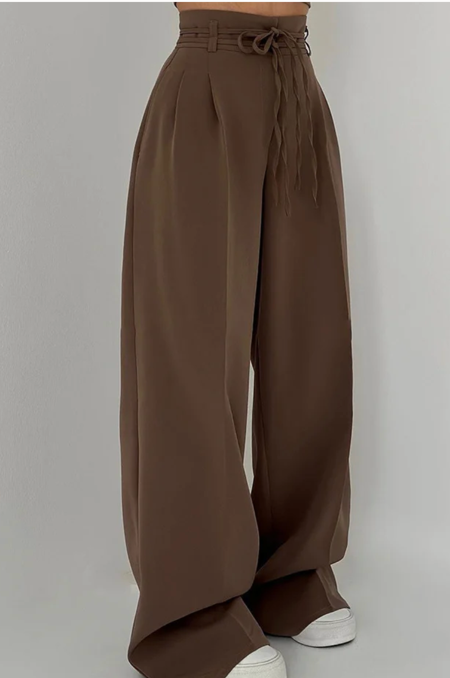 STEFANIA | Spodnie z wysokim stanem i szerokimi nogawkami