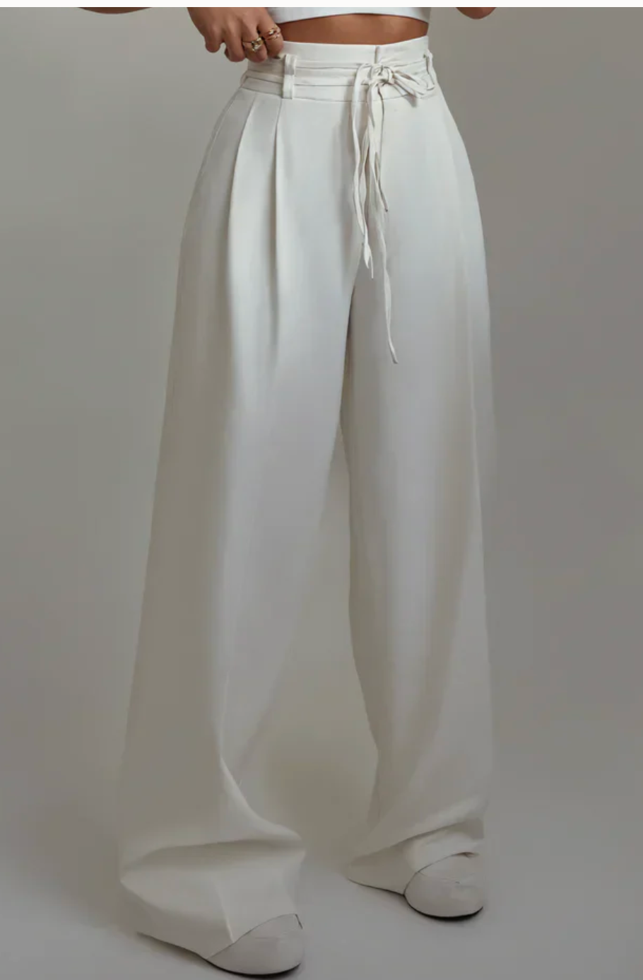 STEFANIA | Spodnie z wysokim stanem i szerokimi nogawkami