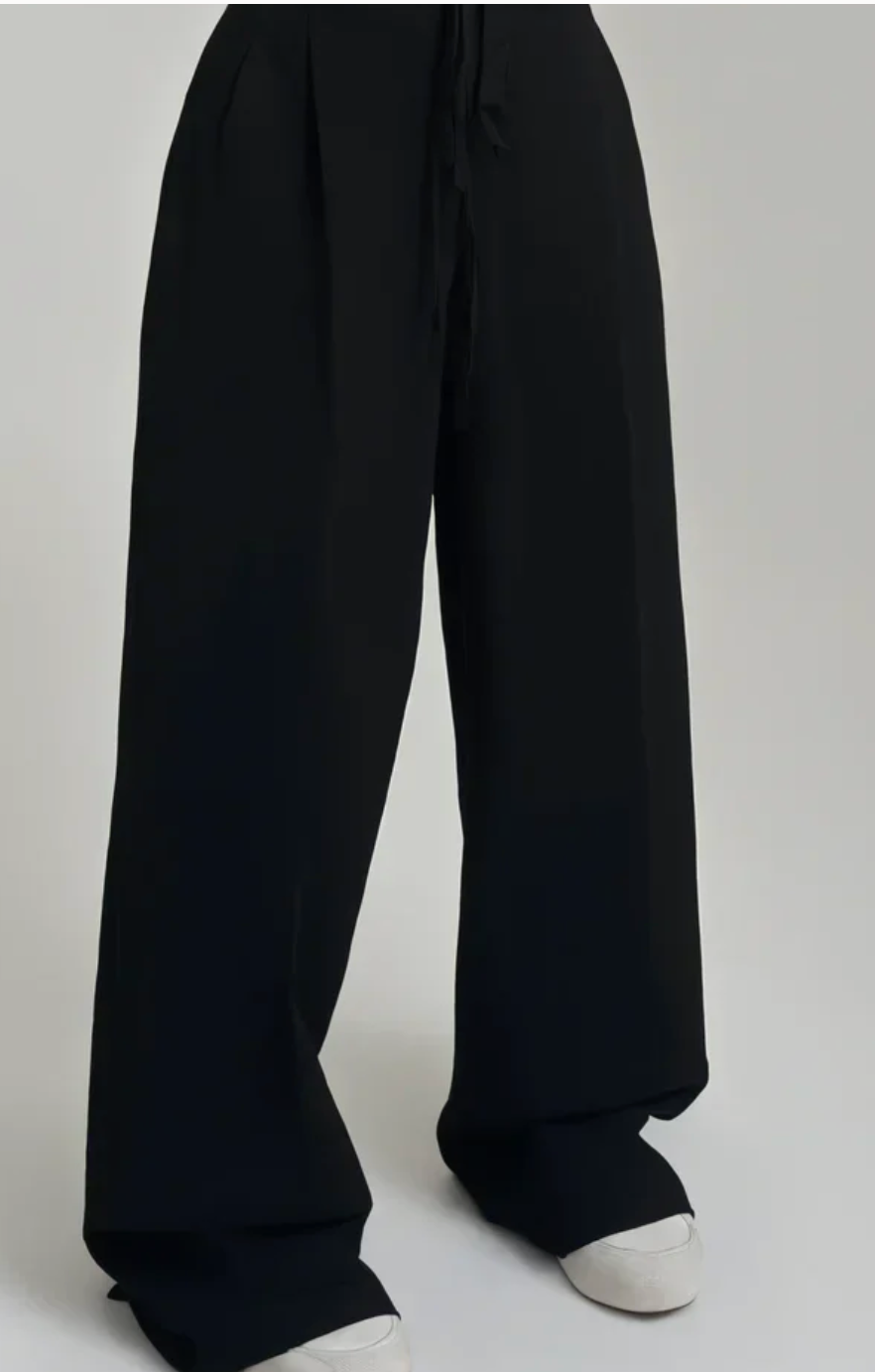 STEFANIA | Spodnie z wysokim stanem i szerokimi nogawkami