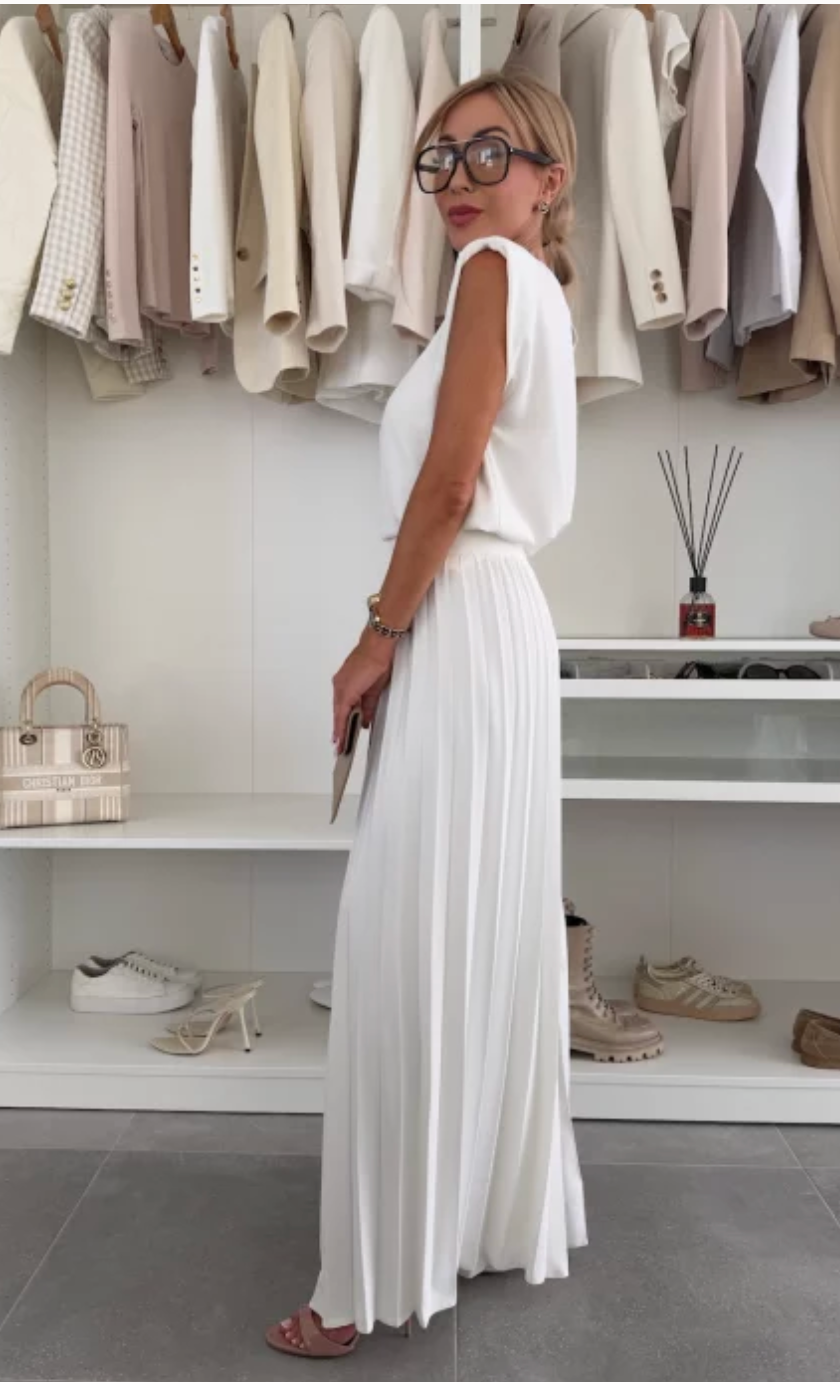 AXELLE | Elegancki strój wydłużający sylwetkę