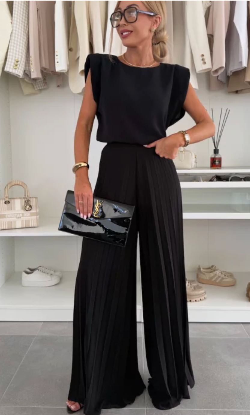 AXELLE | Elegancki strój wydłużający sylwetkę